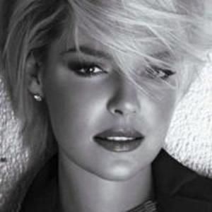 Meet your Posher, Desiree